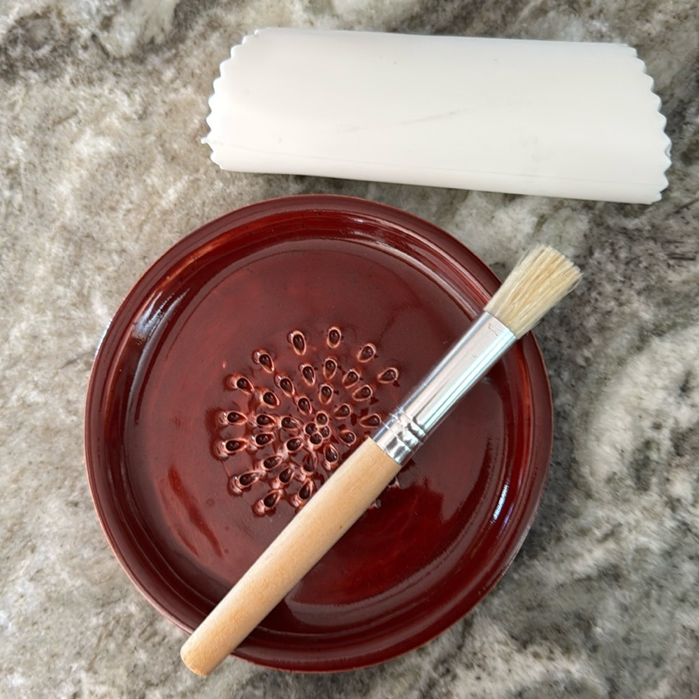 Handmade Ceramic garlic crusher Plate with Brush and peeler
